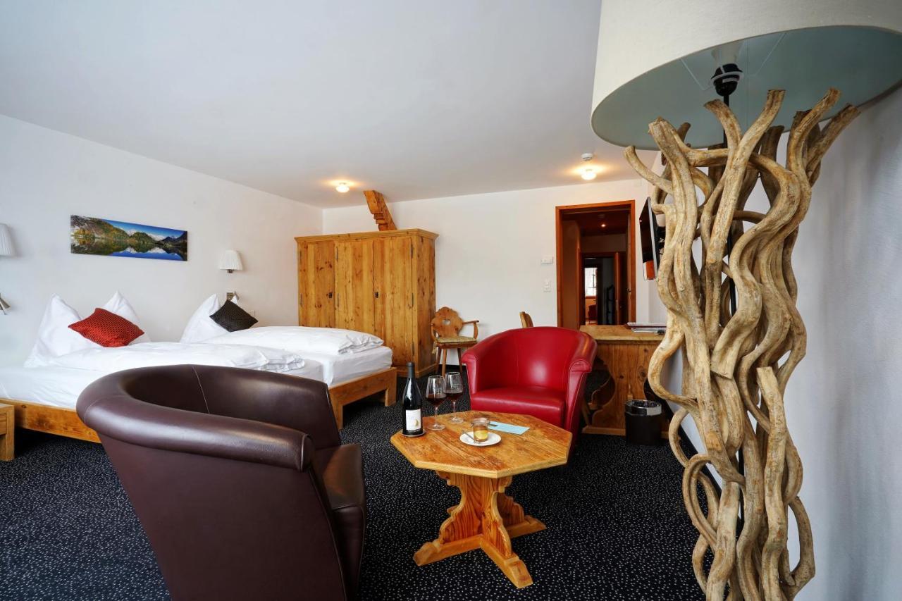 Schweizerhaus Swiss Quality Hotel Малоя Екстериор снимка