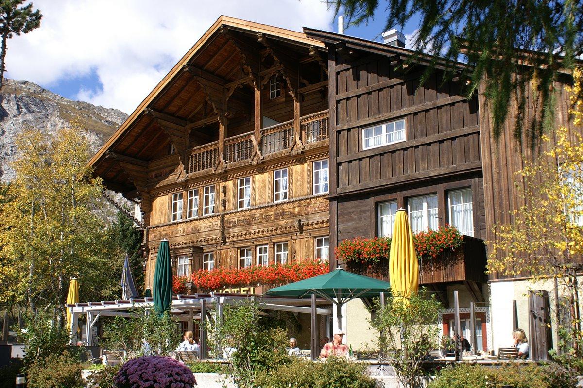 Schweizerhaus Swiss Quality Hotel Малоя Екстериор снимка