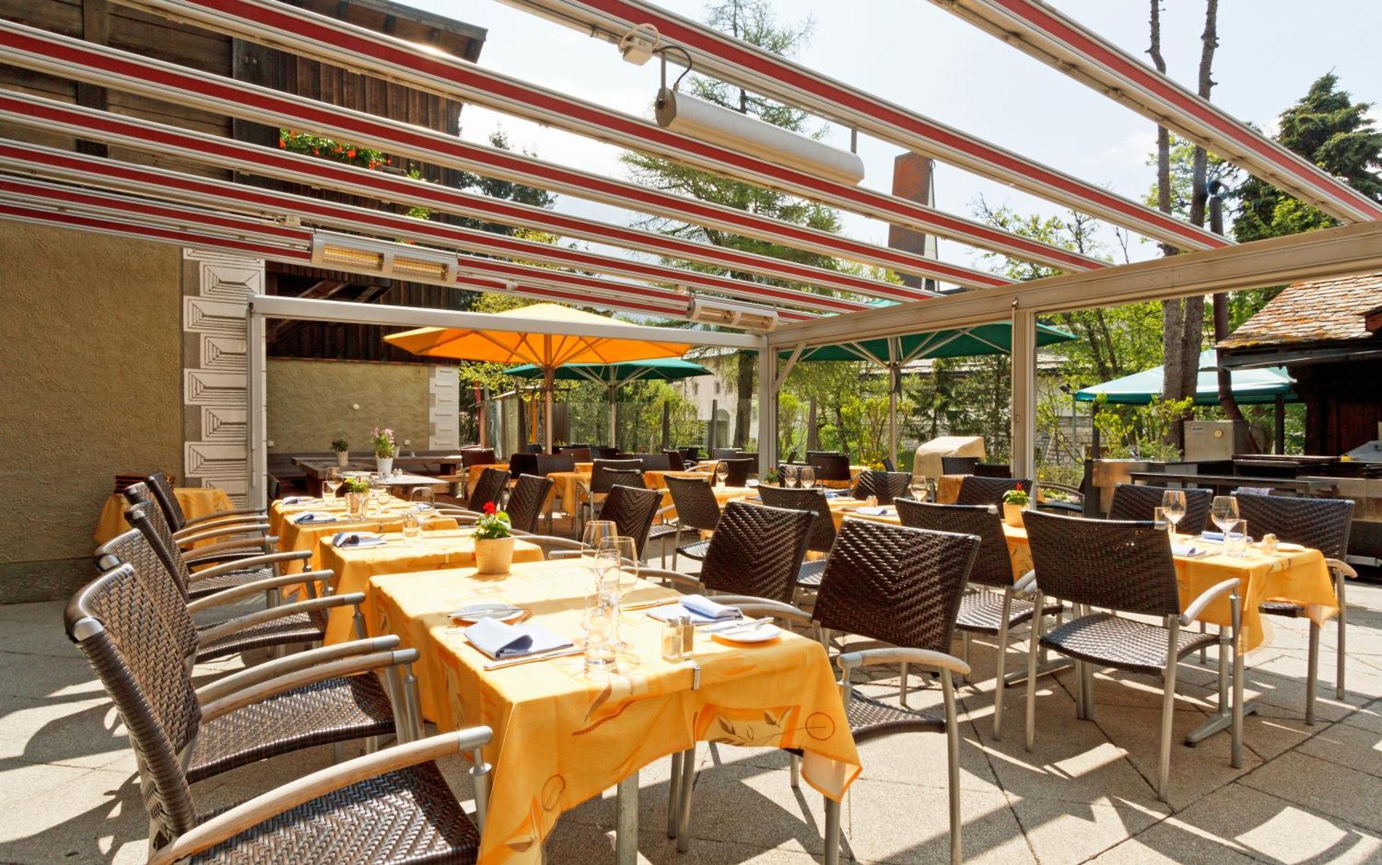Schweizerhaus Swiss Quality Hotel Малоя Екстериор снимка
