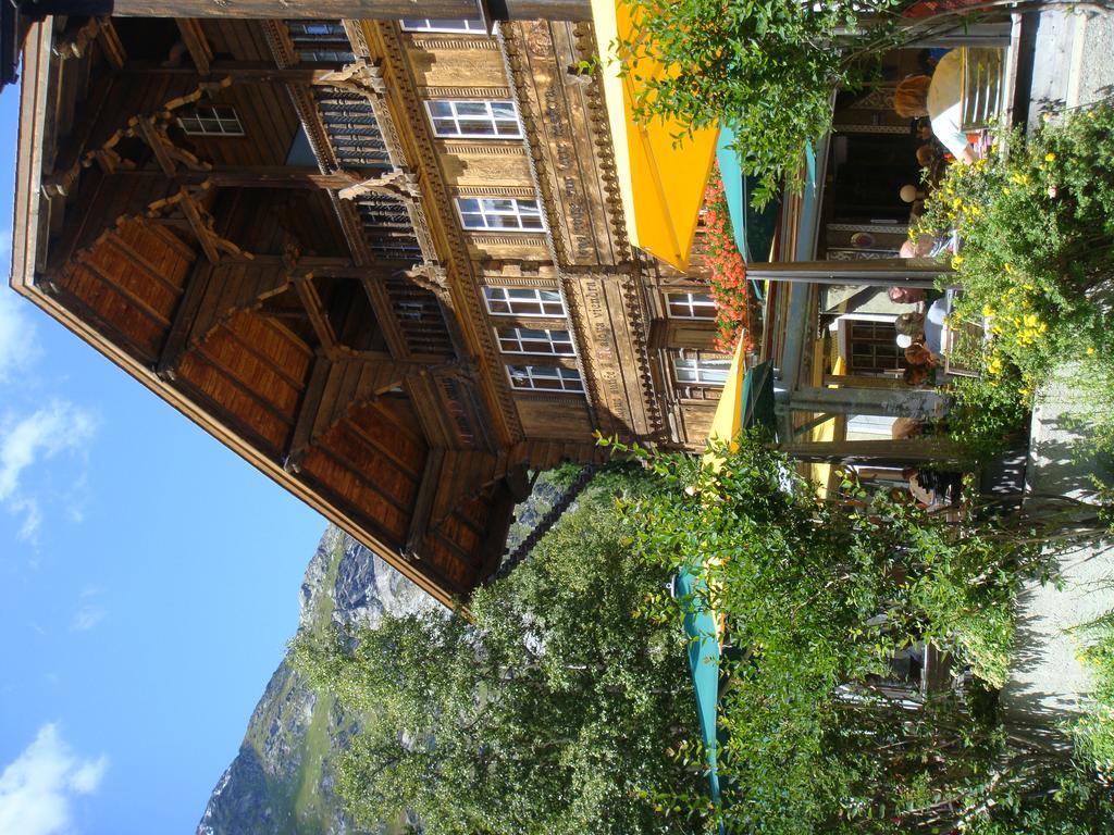 Schweizerhaus Swiss Quality Hotel Малоя Екстериор снимка