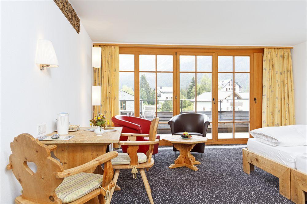 Schweizerhaus Swiss Quality Hotel Малоя Екстериор снимка