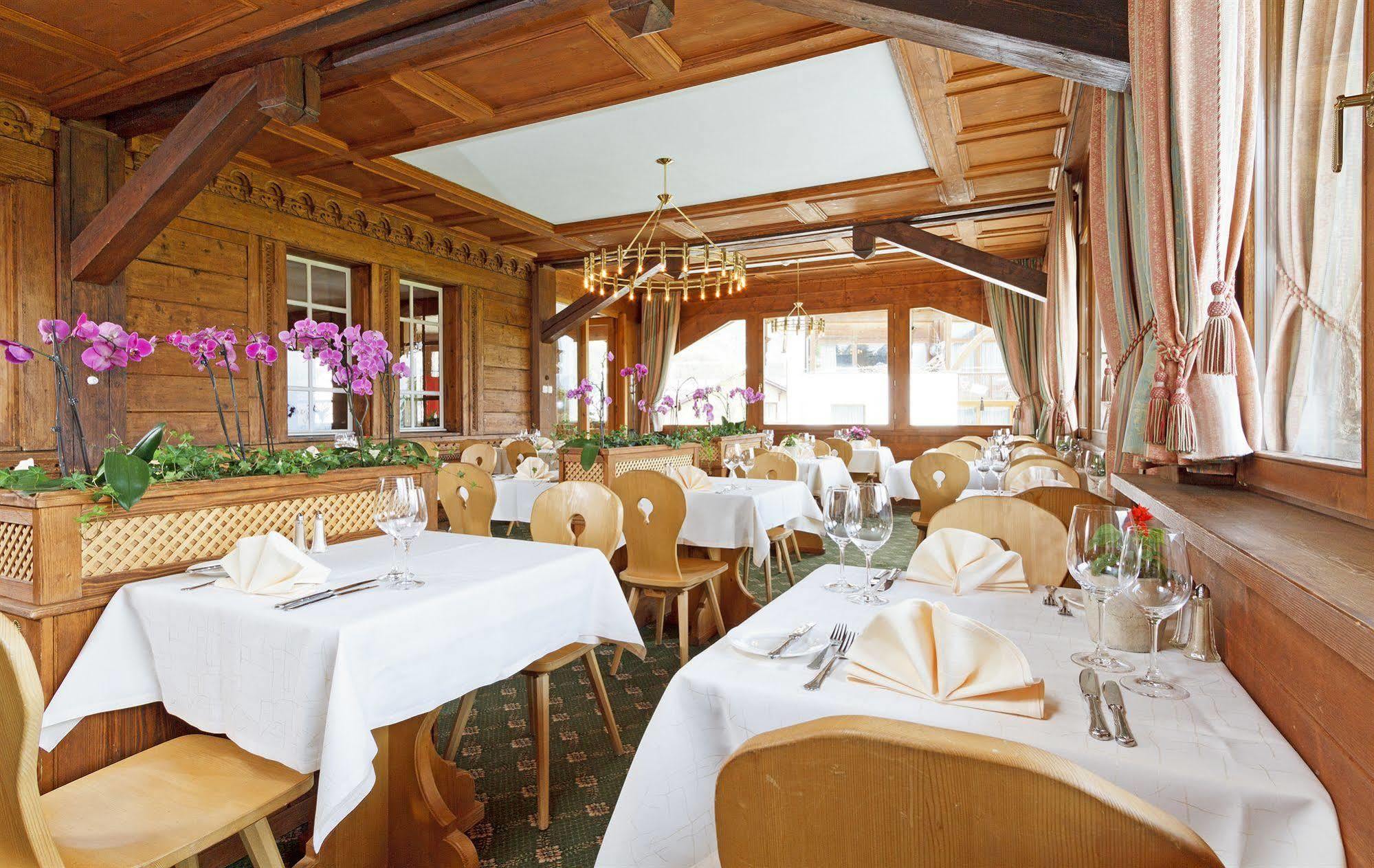 Schweizerhaus Swiss Quality Hotel Малоя Екстериор снимка