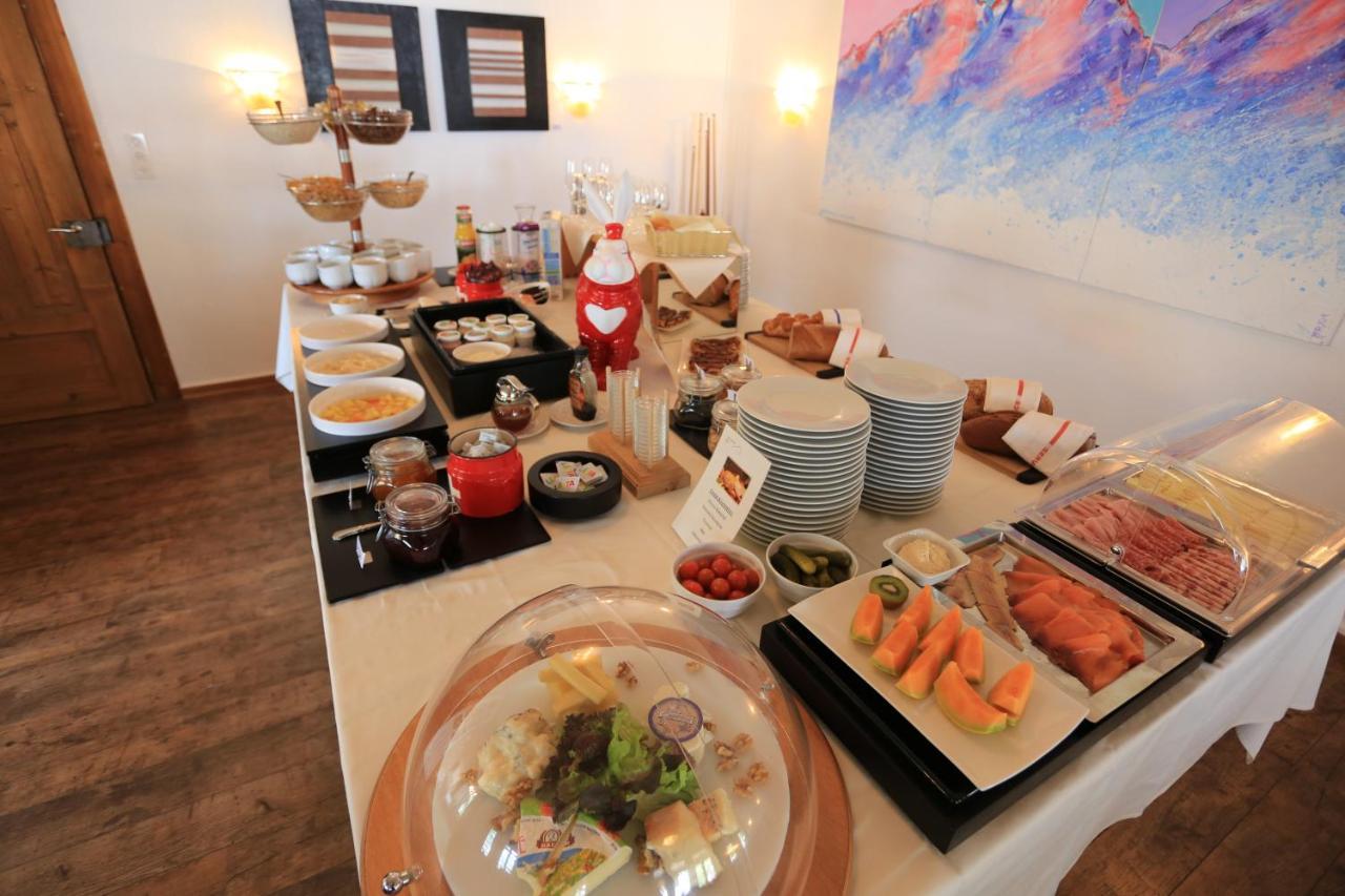 Schweizerhaus Swiss Quality Hotel Малоя Екстериор снимка